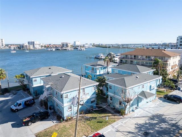 483 E SHORE DRIVE D3, Clearwater Beach, FL 33767