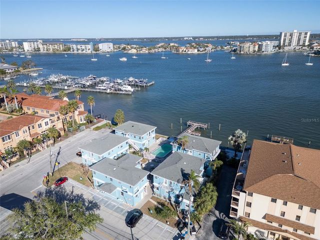 483 E SHORE DRIVE D3, Clearwater Beach, FL 33767