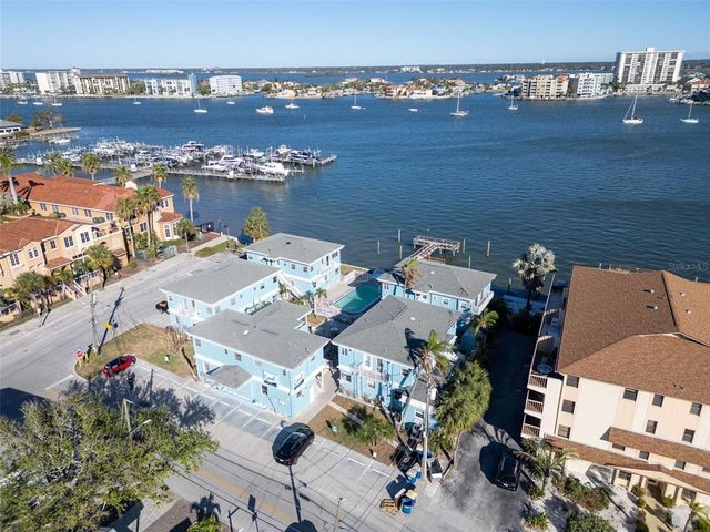 483 E SHORE DRIVE D3, Clearwater Beach, FL 33767