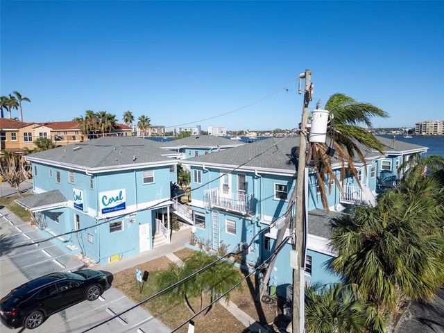 483 E SHORE DRIVE D3, Clearwater Beach, FL 33767
