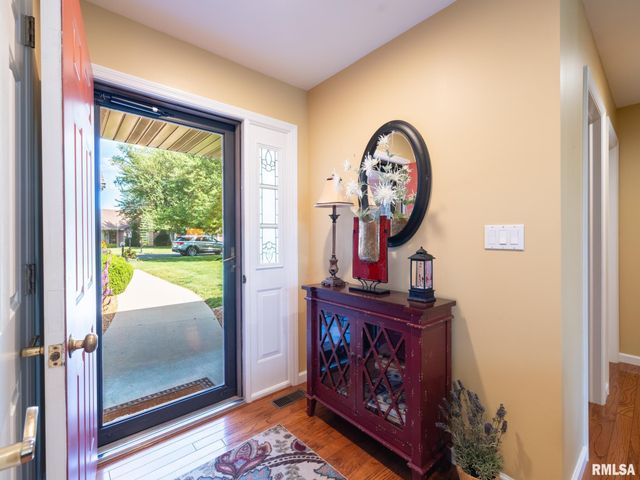 3 VALLEY HIGH Estates, Pekin, IL 61554
