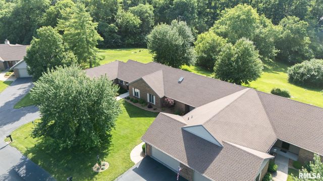 3 VALLEY HIGH Estates, Pekin, IL 61554
