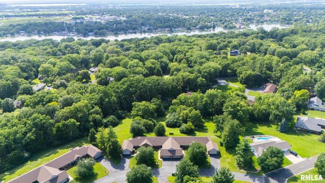 3 VALLEY HIGH Estates, Pekin, IL 61554