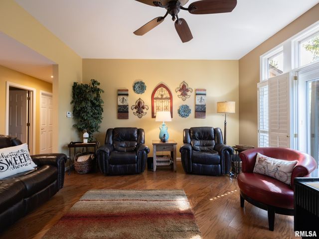 3 VALLEY HIGH Estates, Pekin, IL 61554