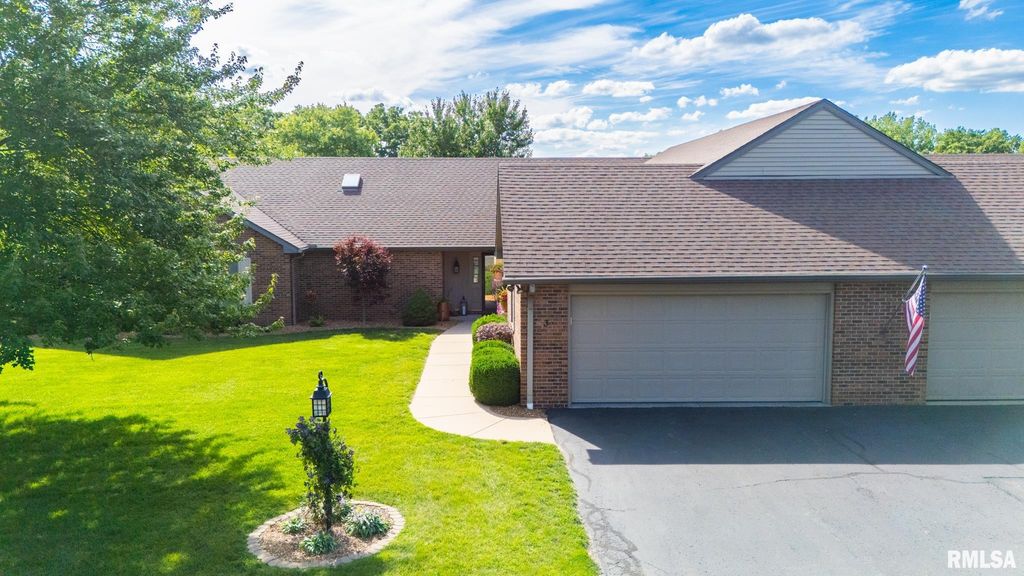 3 VALLEY HIGH Estates, Pekin, IL 61554