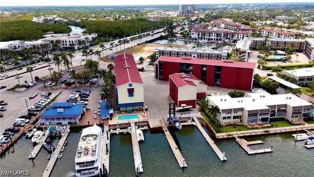 750 RIVER POINT B2-13 DR, Naples, FL 34102