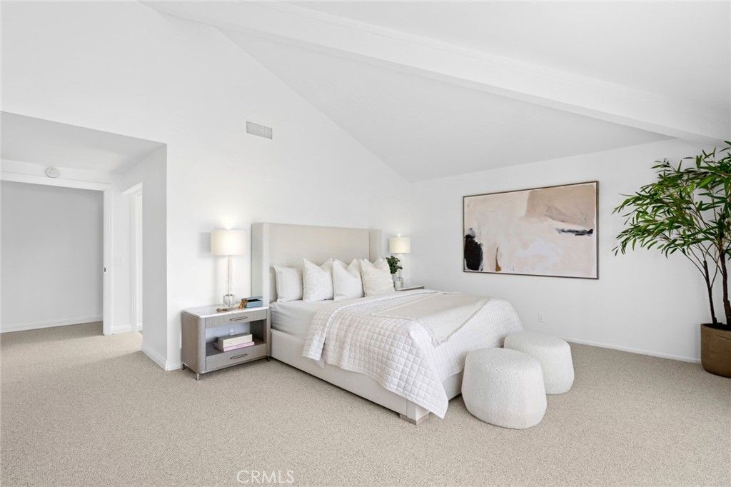 Image 16 of property listing at 2001 Yacht Mischief, Newport Beach, CA 92660