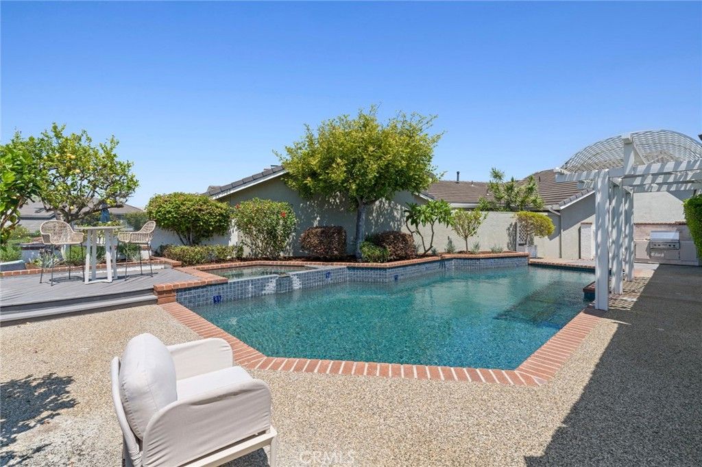 Image 22 of property listing at 2001 Yacht Mischief, Newport Beach, CA 92660