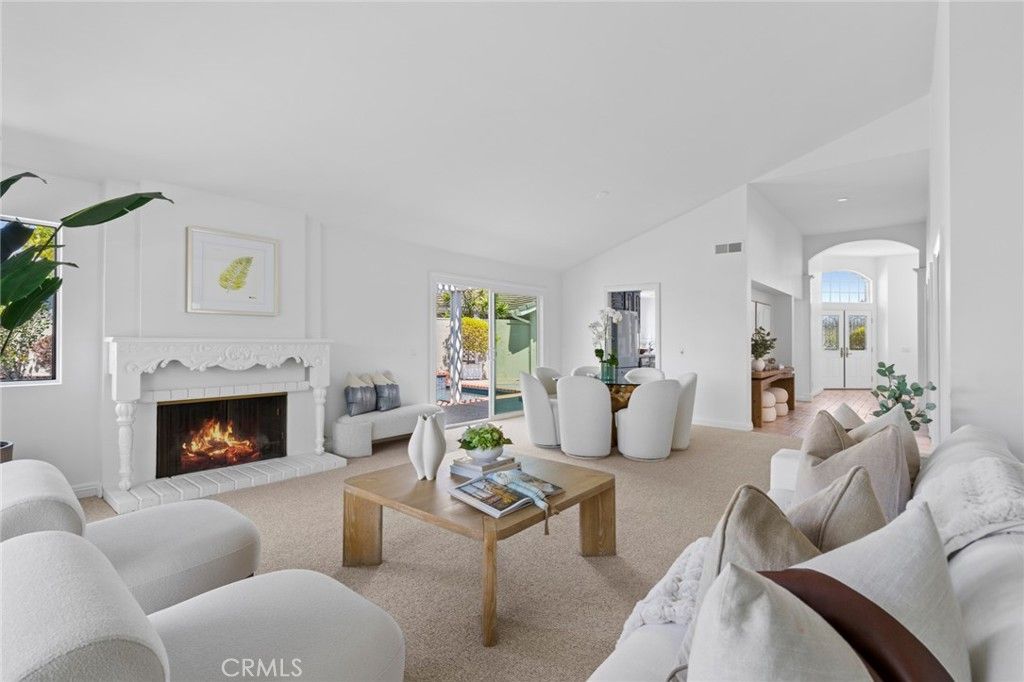 Image 9 of property listing at 2001 Yacht Mischief, Newport Beach, CA 92660