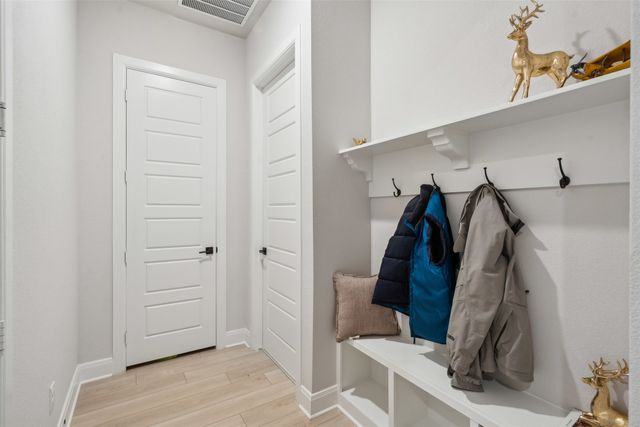 7749 Pondview Lane, Fort Worth, TX 76123