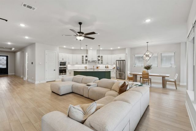 7749 Pondview Lane, Fort Worth, TX 76123