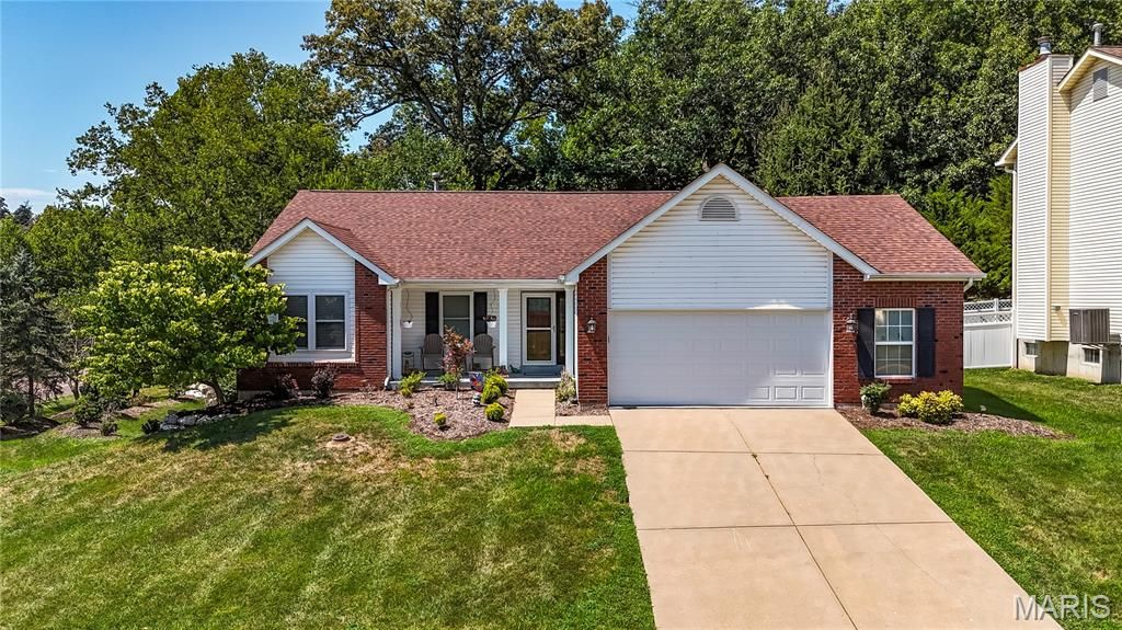 2001 Meramec Meadows Drive, Fenton, MO 63026