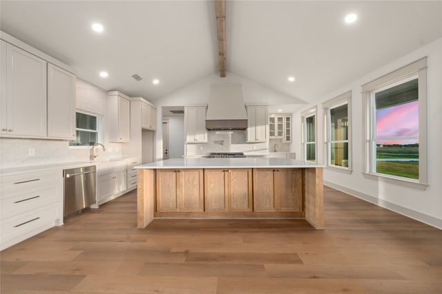 260 Willow Moon Ranch Road, Crawford, TX 76638