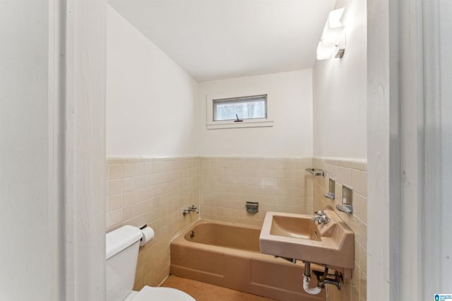 504 4TH AVENUE W, Oneonta, AL 35121