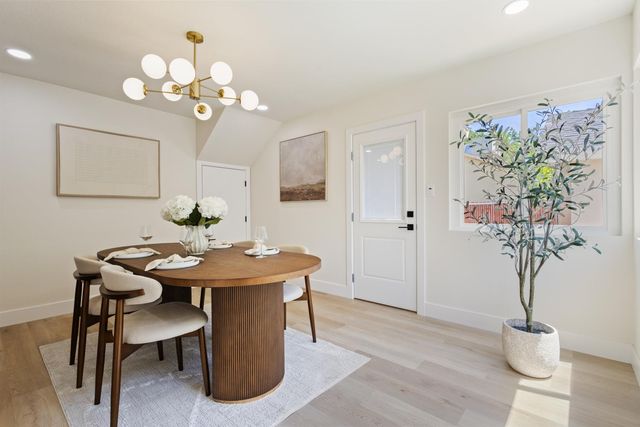 846 Vallejo Way, Sacramento, CA 95818