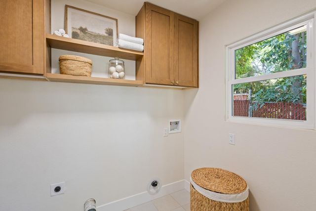 846 Vallejo Way, Sacramento, CA 95818