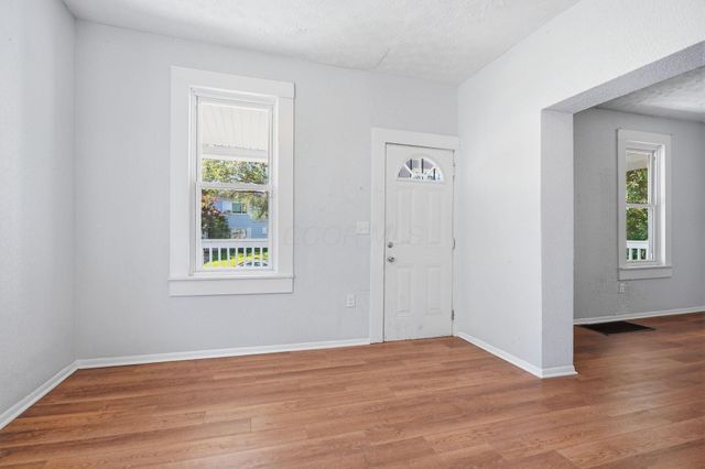934 E 13th Avenue, Columbus, OH 43211