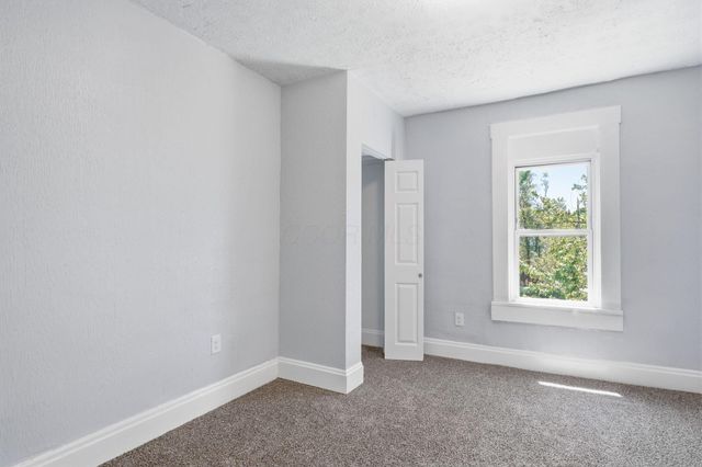 934 E 13th Avenue, Columbus, OH 43211
