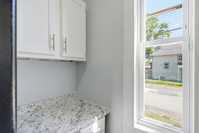 934 E 13th Avenue, Columbus, OH 43211