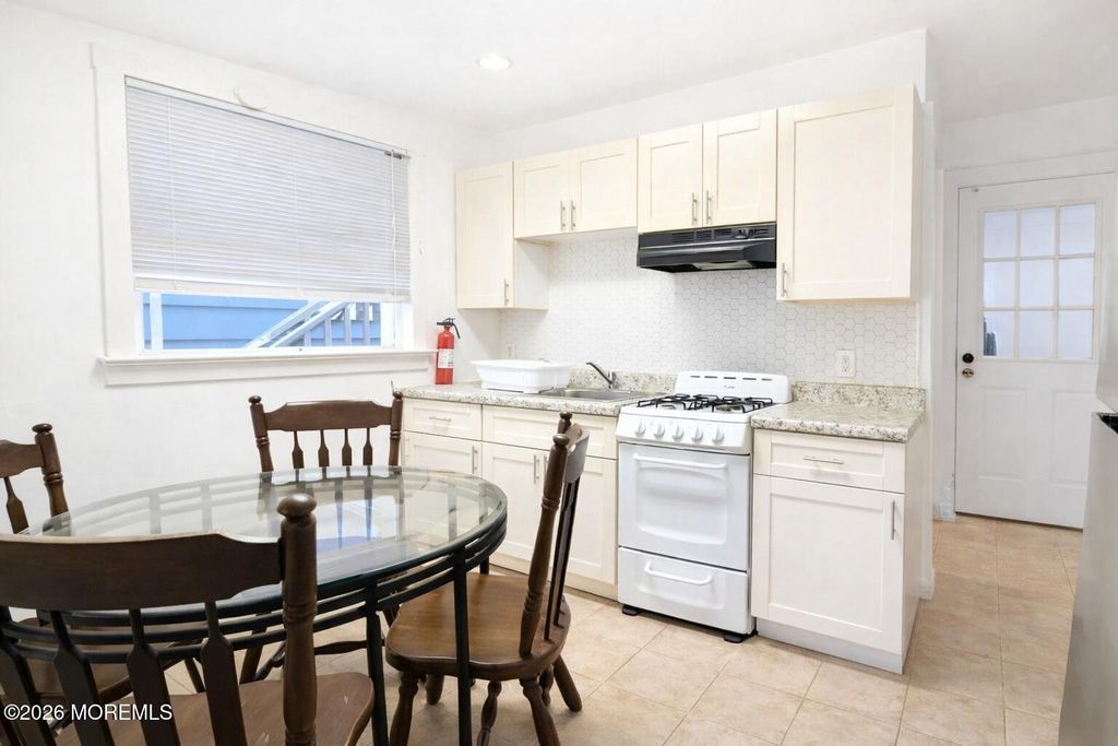 13 Decatur Avenue A, Seaside Park, NJ 08752