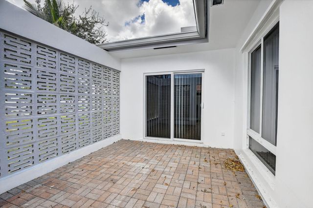 1931 NE 62nd Street, Fort Lauderdale, FL 33308