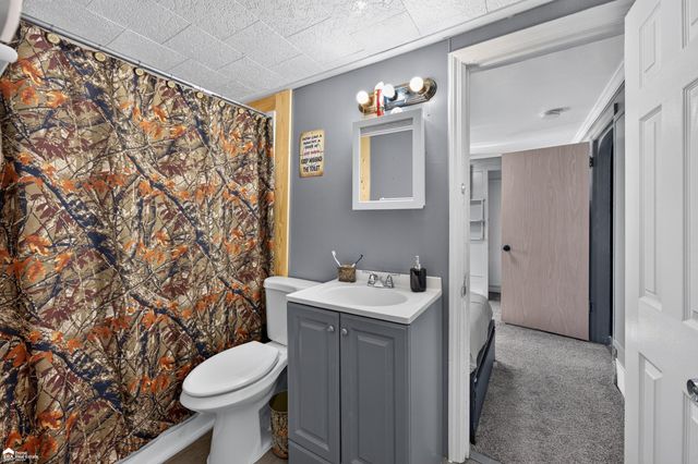 1442 Natalie Drive, Burton, MI 48529