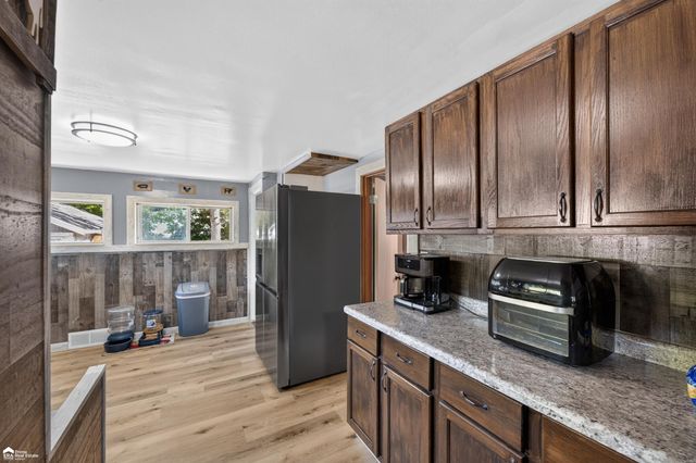 1442 Natalie Drive, Burton, MI 48529
