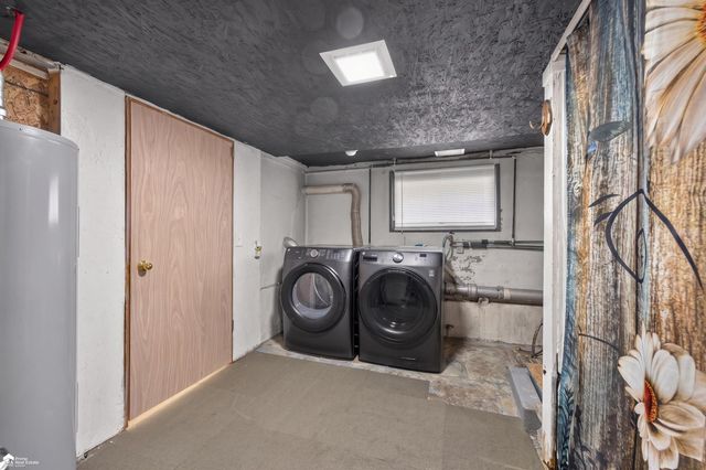 1442 Natalie Drive, Burton, MI 48529