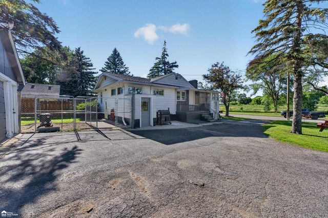 1442 Natalie Drive, Burton, MI 48529
