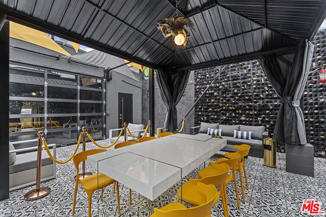 8687 Venice Boulevard, Los Angeles, CA 90034