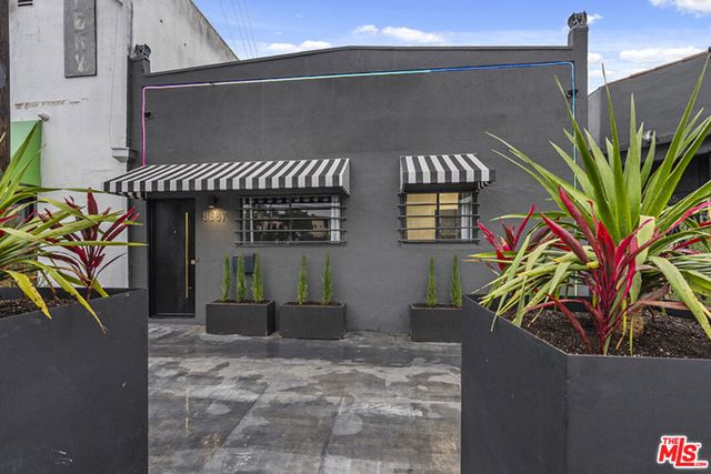8687 Venice Boulevard, Los Angeles, CA 90034