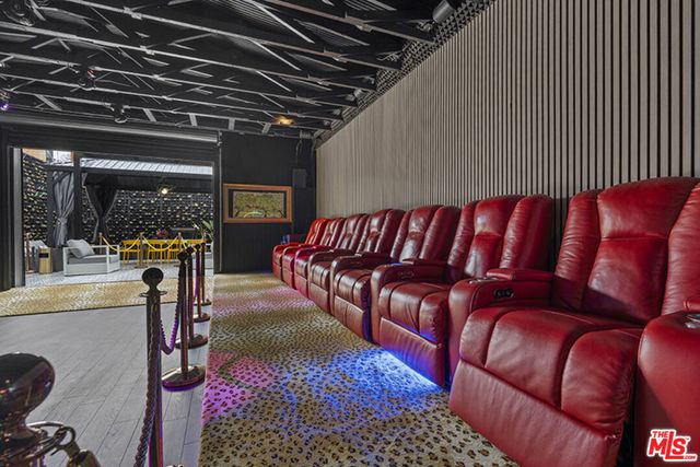 8687 Venice Boulevard, Los Angeles, CA 90034