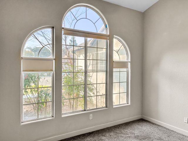 8534 N Meridian Avenue, Fresno, CA 93720