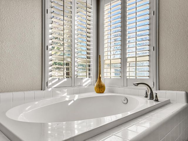 8534 N Meridian Avenue, Fresno, CA 93720