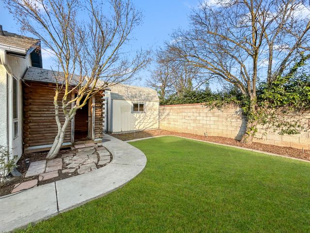 8534 N Meridian Avenue, Fresno, CA 93720