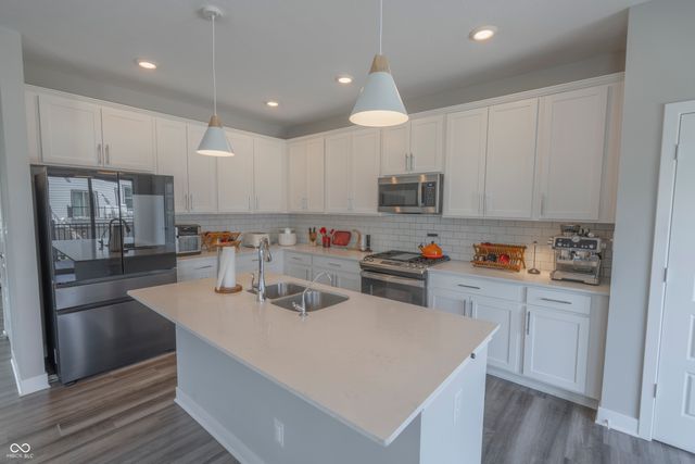13484 Erlen Drive, Fishers, IN 46037