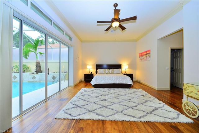 634 Soliel DR, Naples, FL 34110