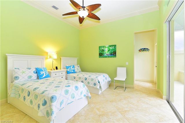 634 Soliel DR, Naples, FL 34110