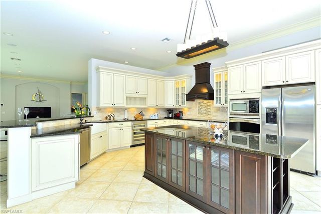 634 Soliel DR, Naples, FL 34110