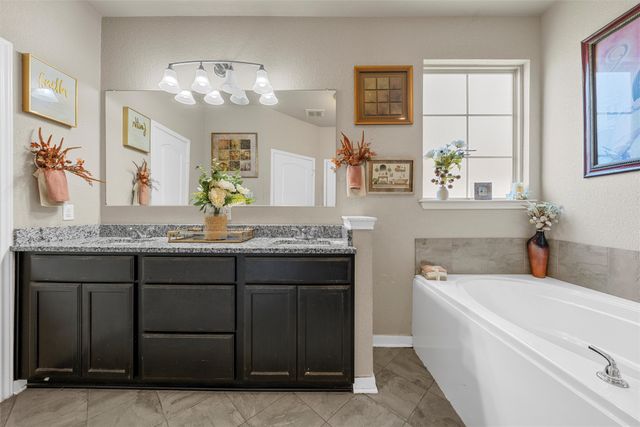 10620 Langham Drive, Waco, TX 76708