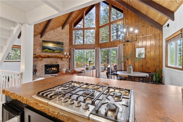 269 Massive, Lake Arrowhead, CA 92352