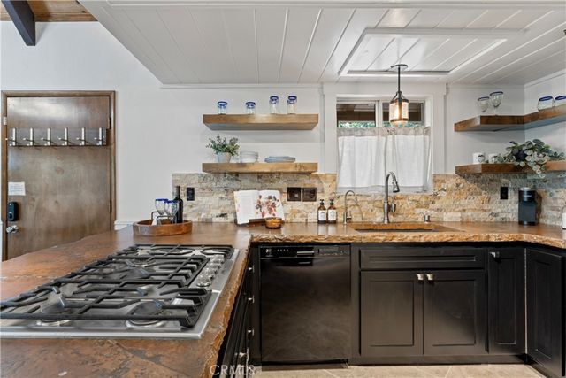 269 Massive, Lake Arrowhead, CA 92352