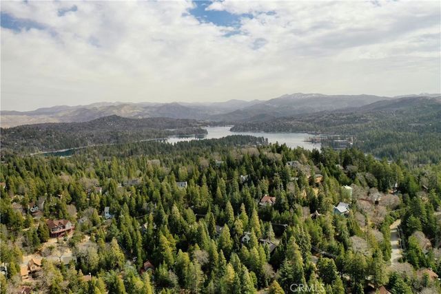 269 Massive, Lake Arrowhead, CA 92352