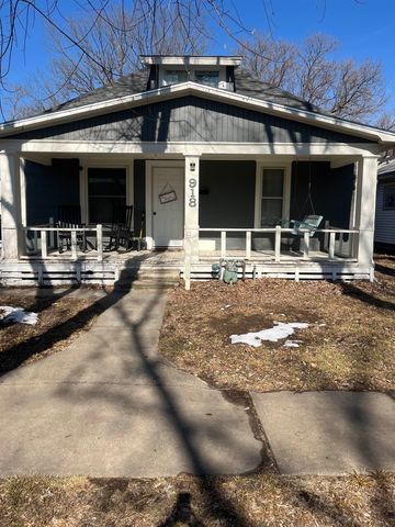 918 E 15th Ave, Winfield, KS 67156