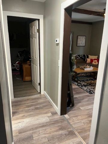 918 E 15th Ave, Winfield, KS 67156