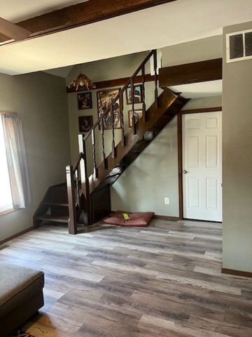 918 E 15th Ave, Winfield, KS 67156