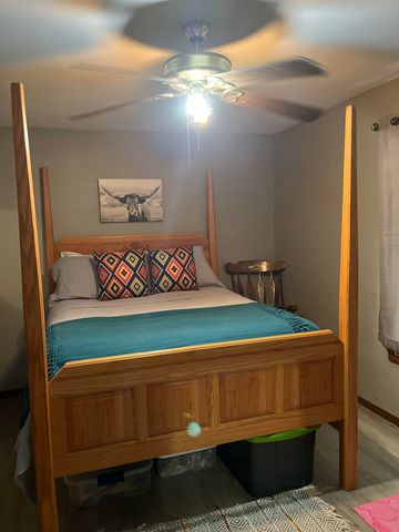 918 E 15th Ave, Winfield, KS 67156