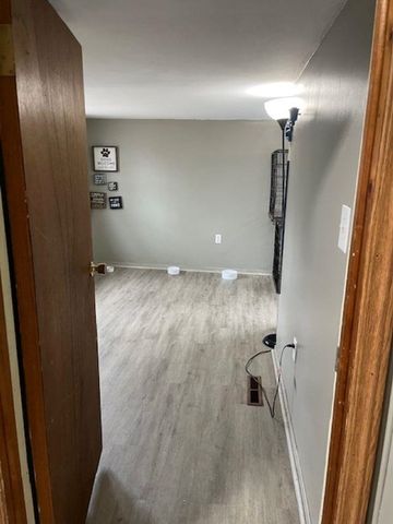 918 E 15th Ave, Winfield, KS 67156