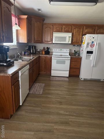 104 McClard Street, Dexter, MO 63841