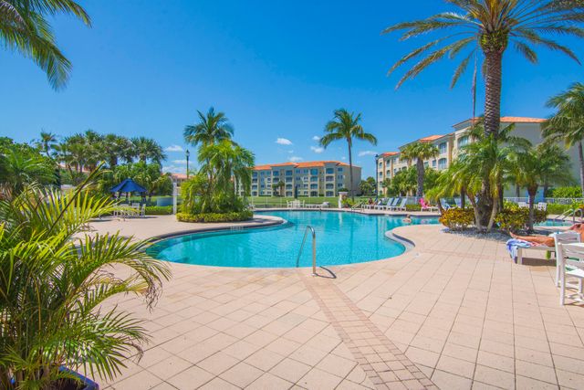 6 Harbour Isle Drive E Ph01, Fort Pierce, FL 34949